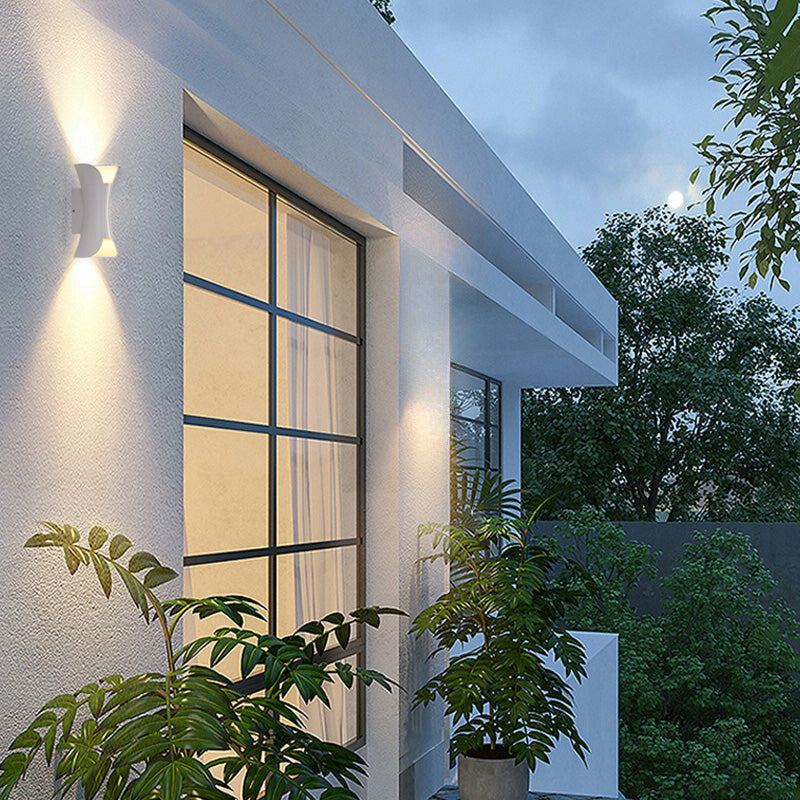 Talivenro Outdoor Wall Light