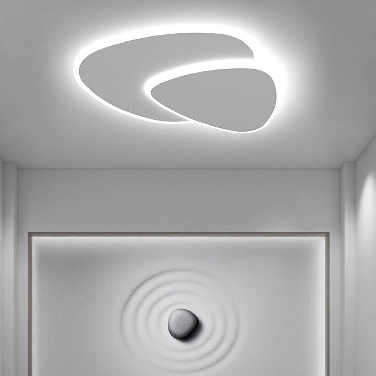 Kelas Triangle Ceiling Light
