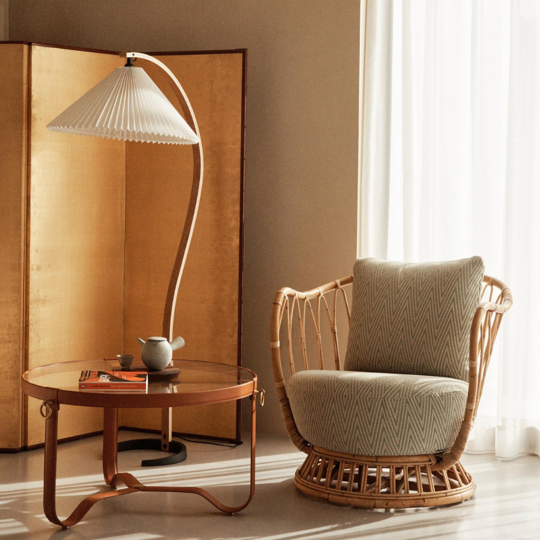Avey Floor Lamp