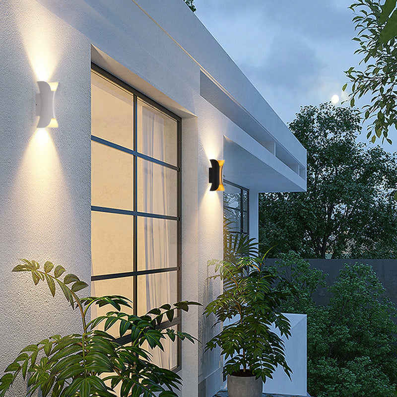 Talivenro Outdoor Wall Light