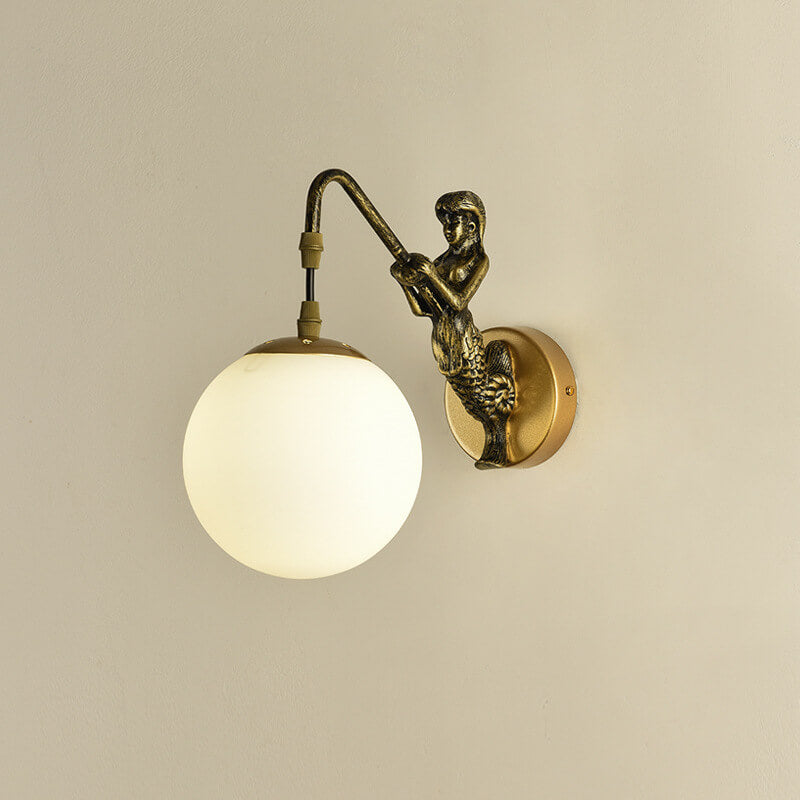 Roveno Globe Wall Light