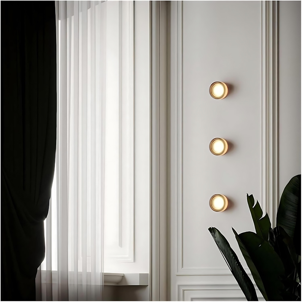 Quinmar Textured Wall Light