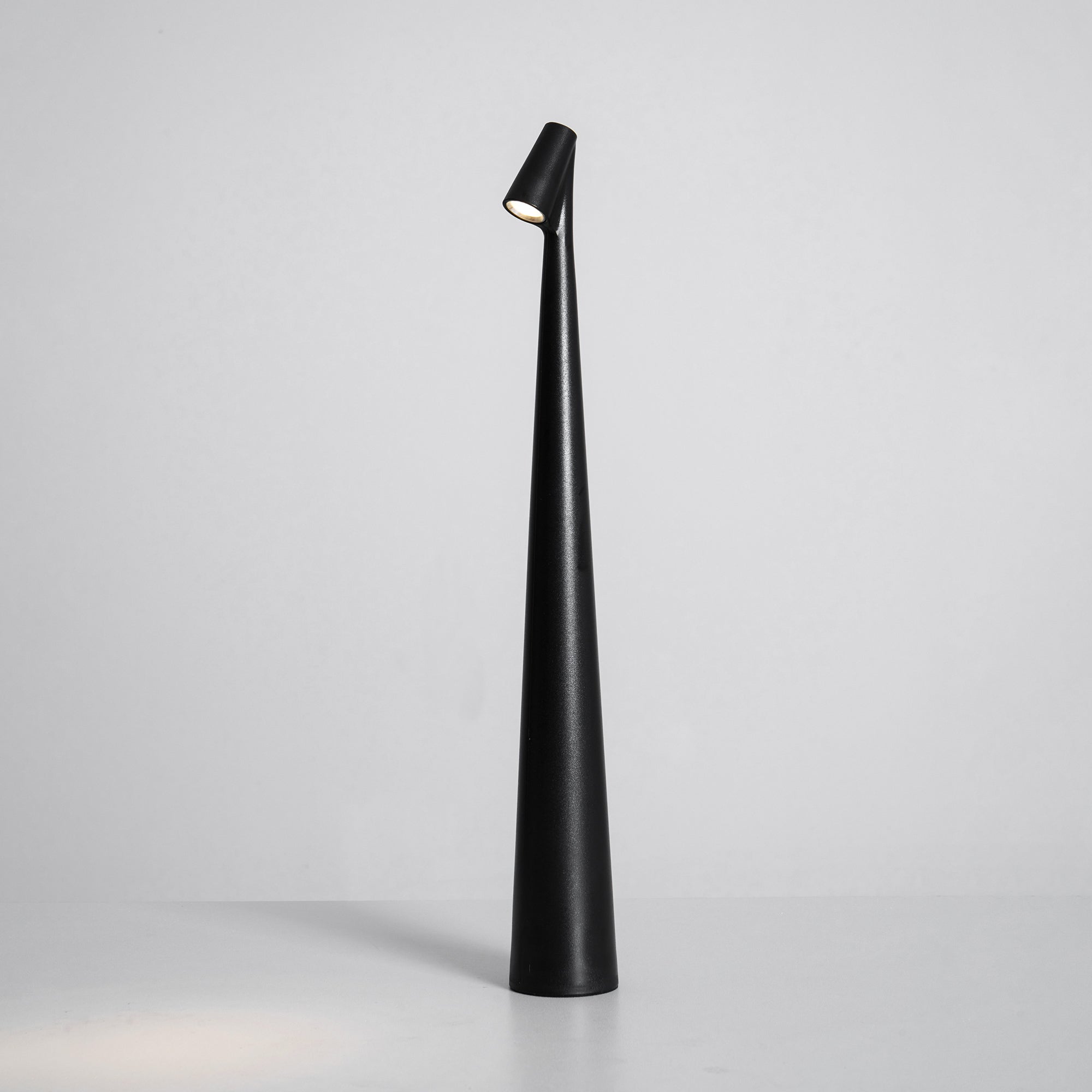 Junoio Table Lamp