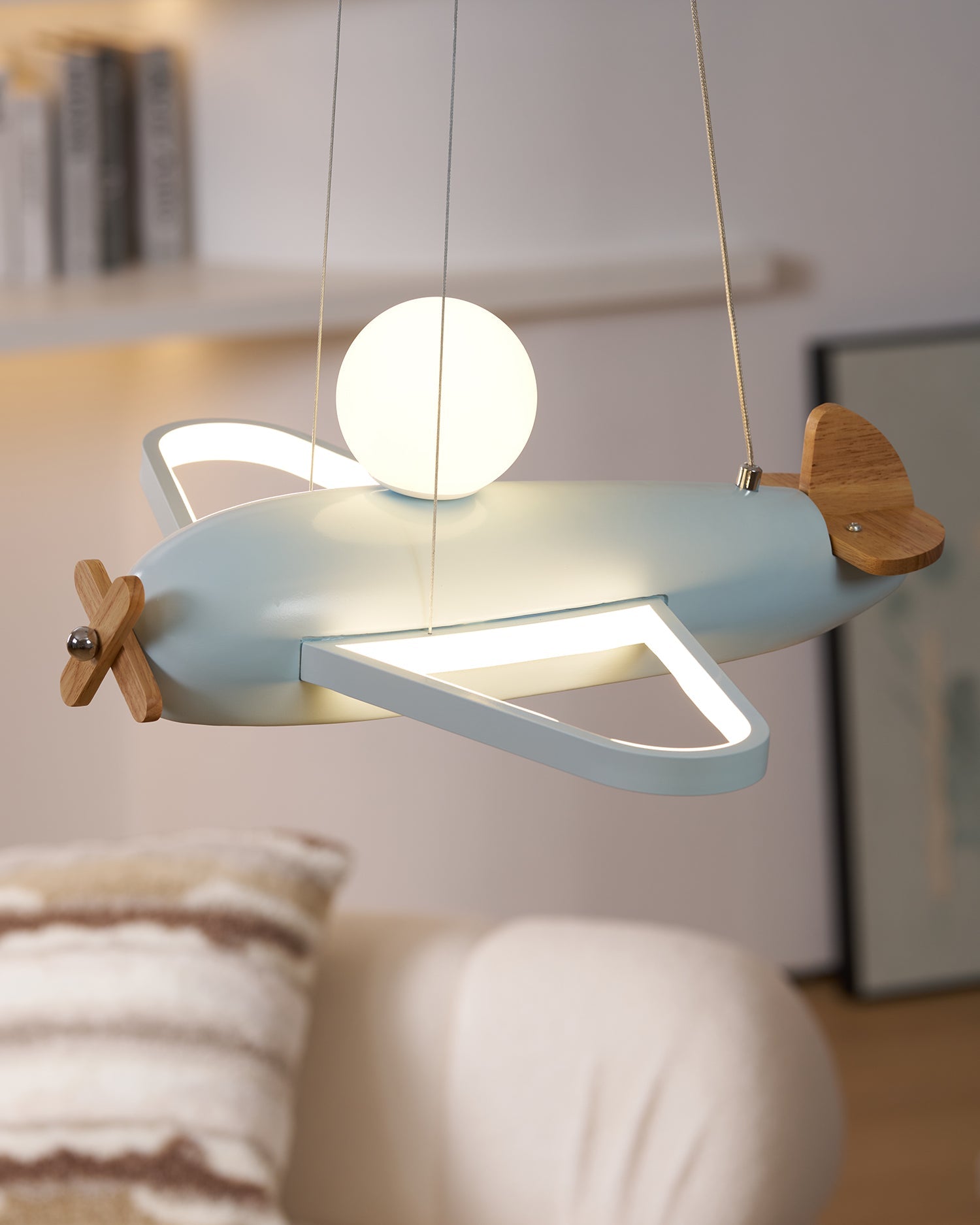 Emlo Airplane Pendant Light