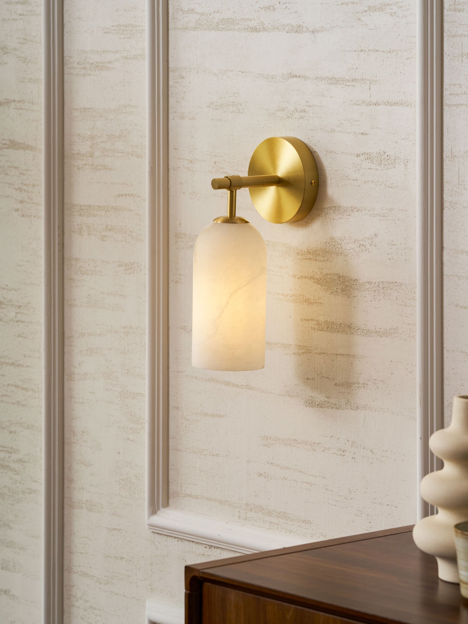 Velaton Wall Light