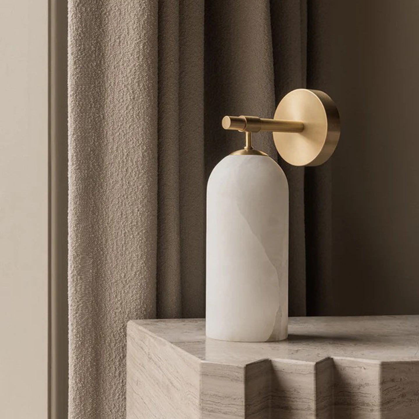 Velaton Wall Light