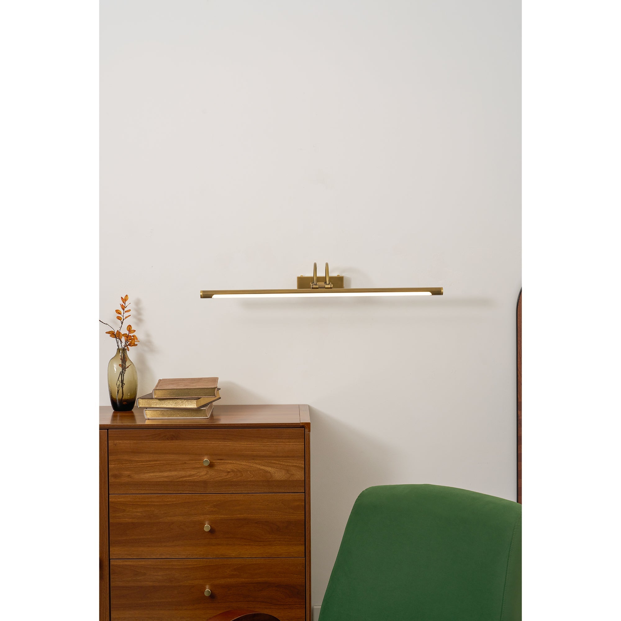 Lexanus Linear Wall Light