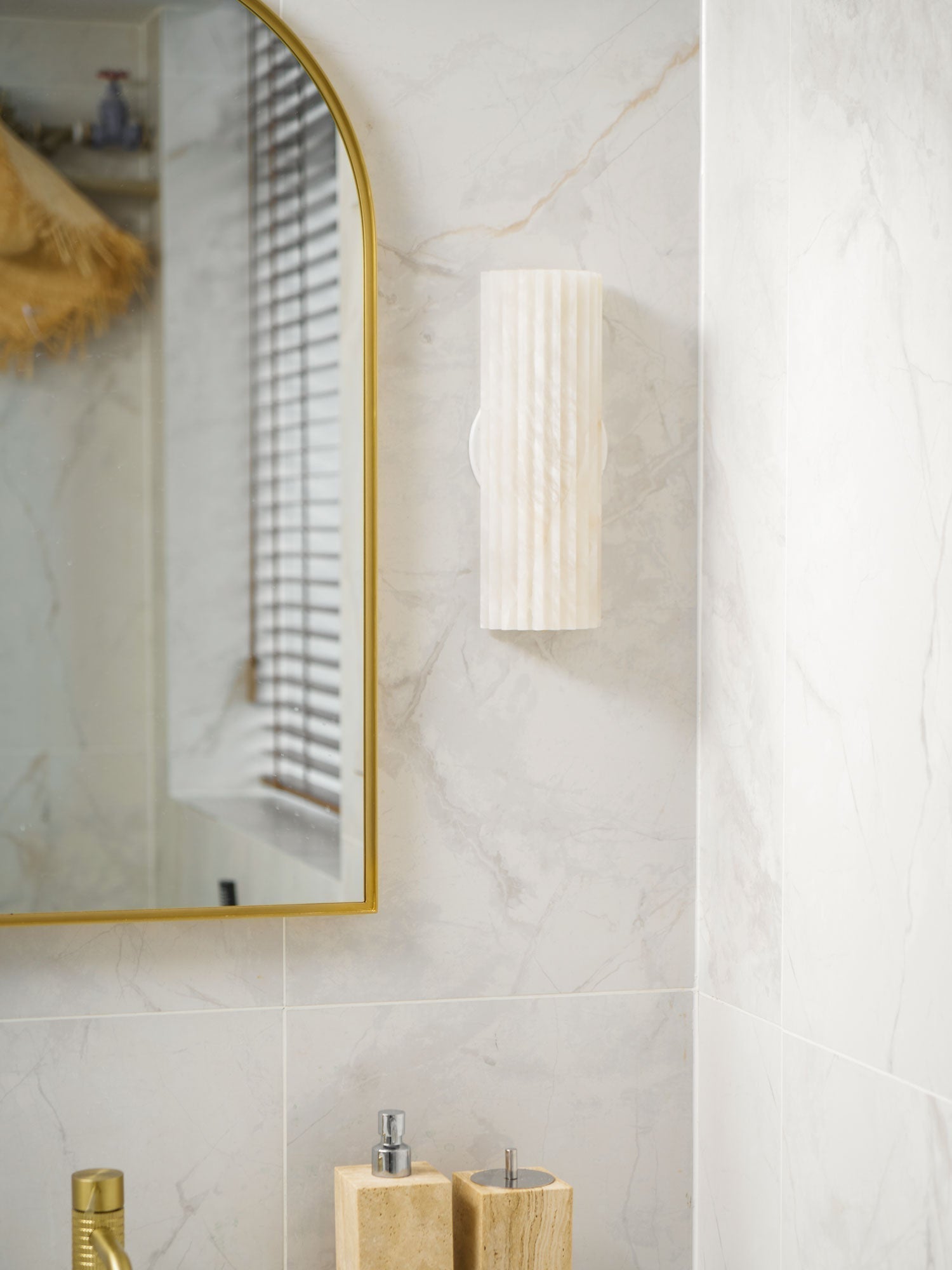 Solas Alabaster Wall Light