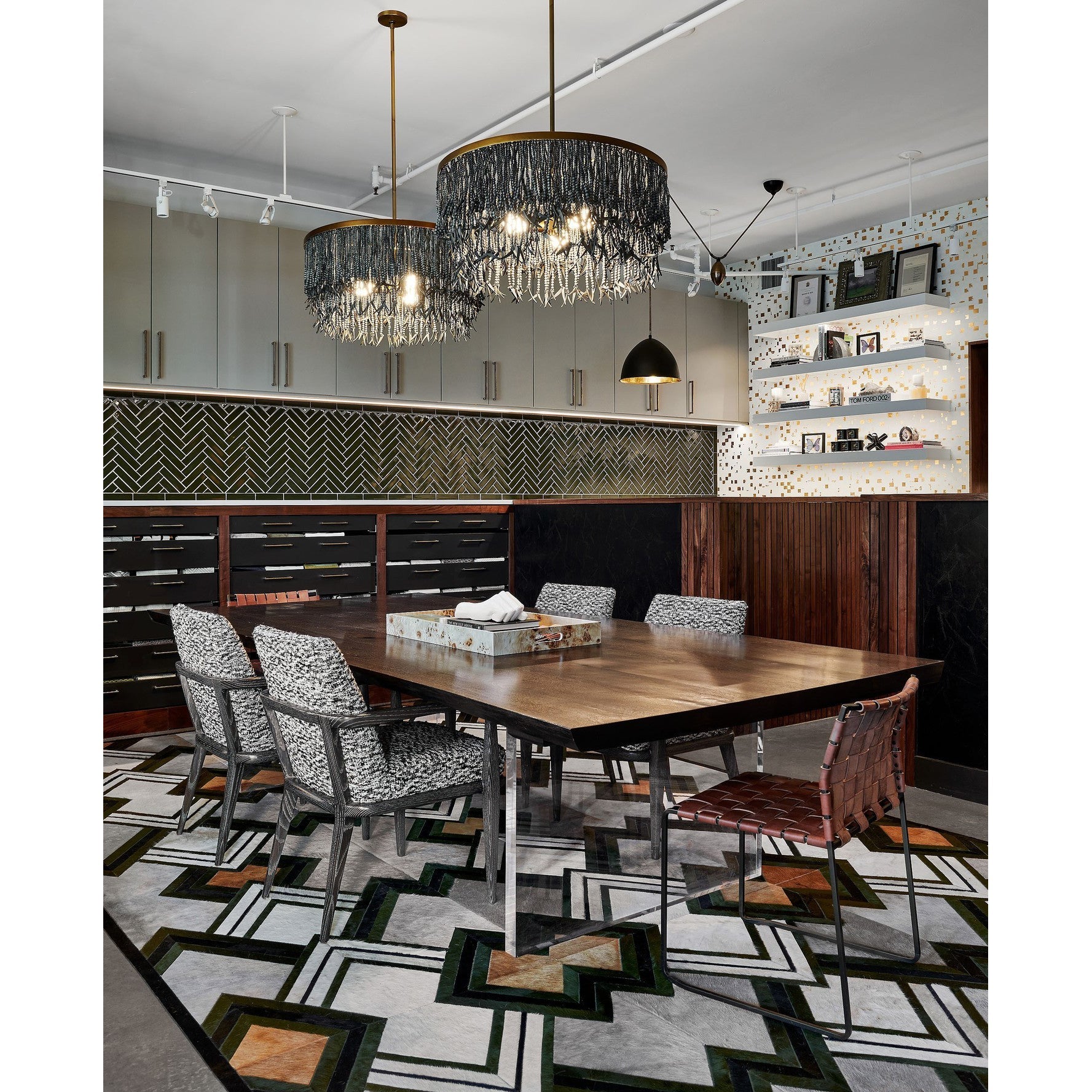 Delar Chandelier