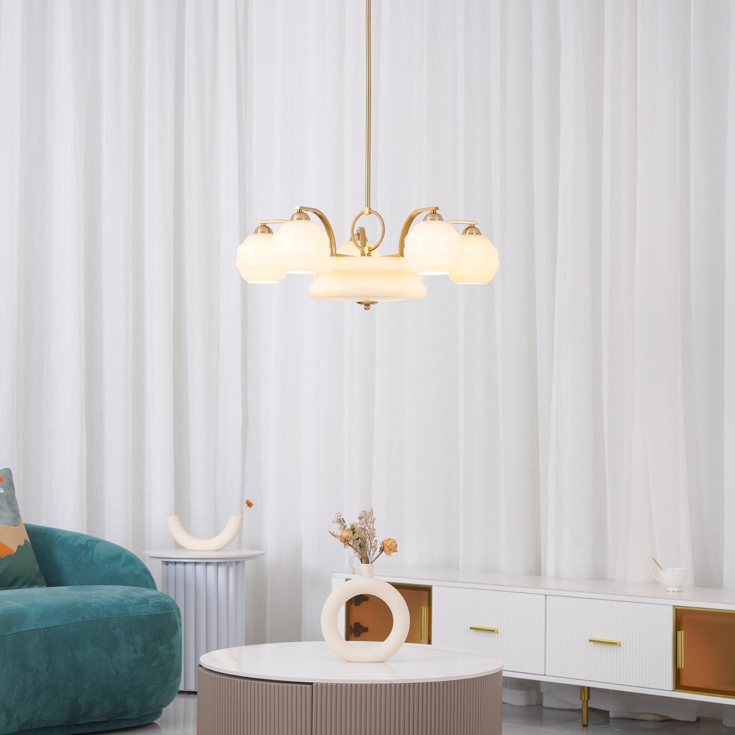 Virolania Vintage Chandelier