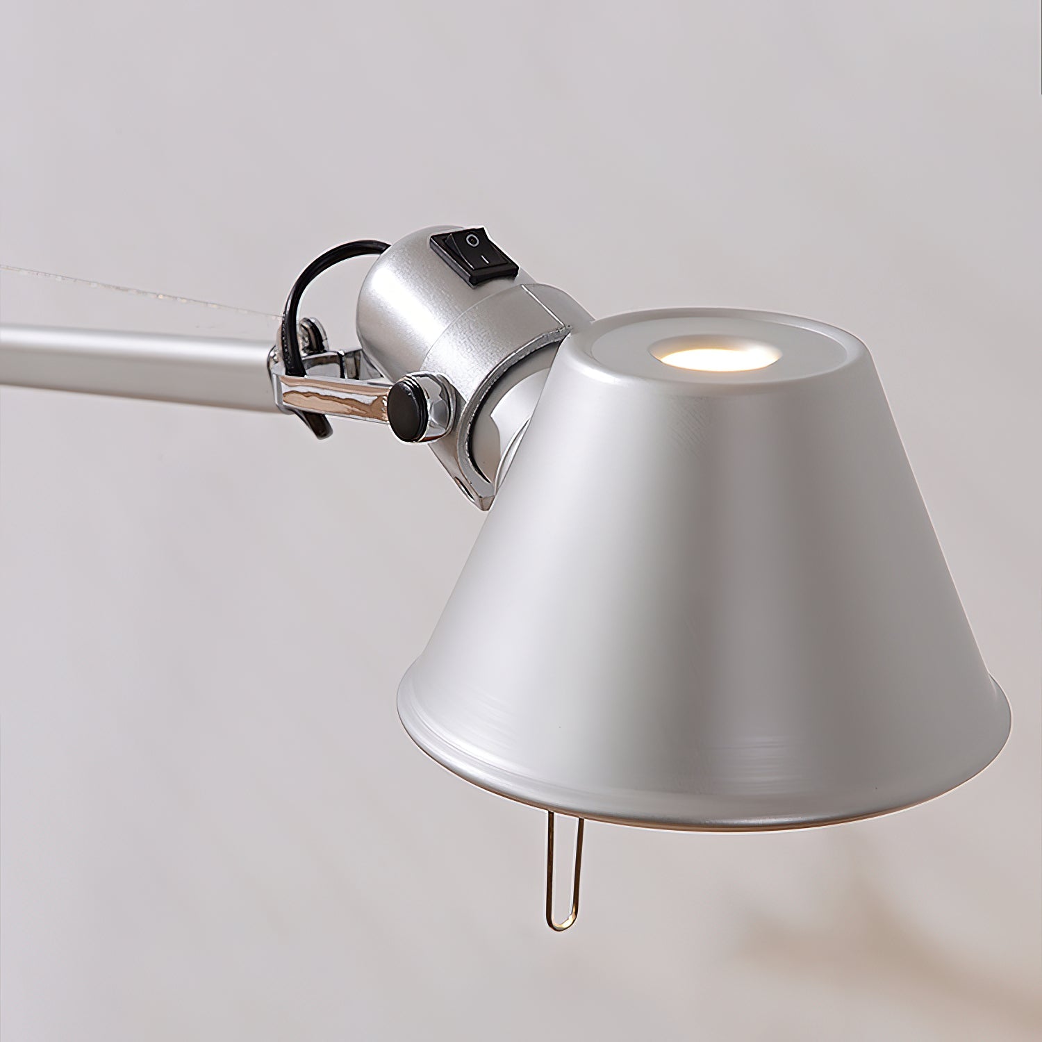 Alson Articulated Table Lamp