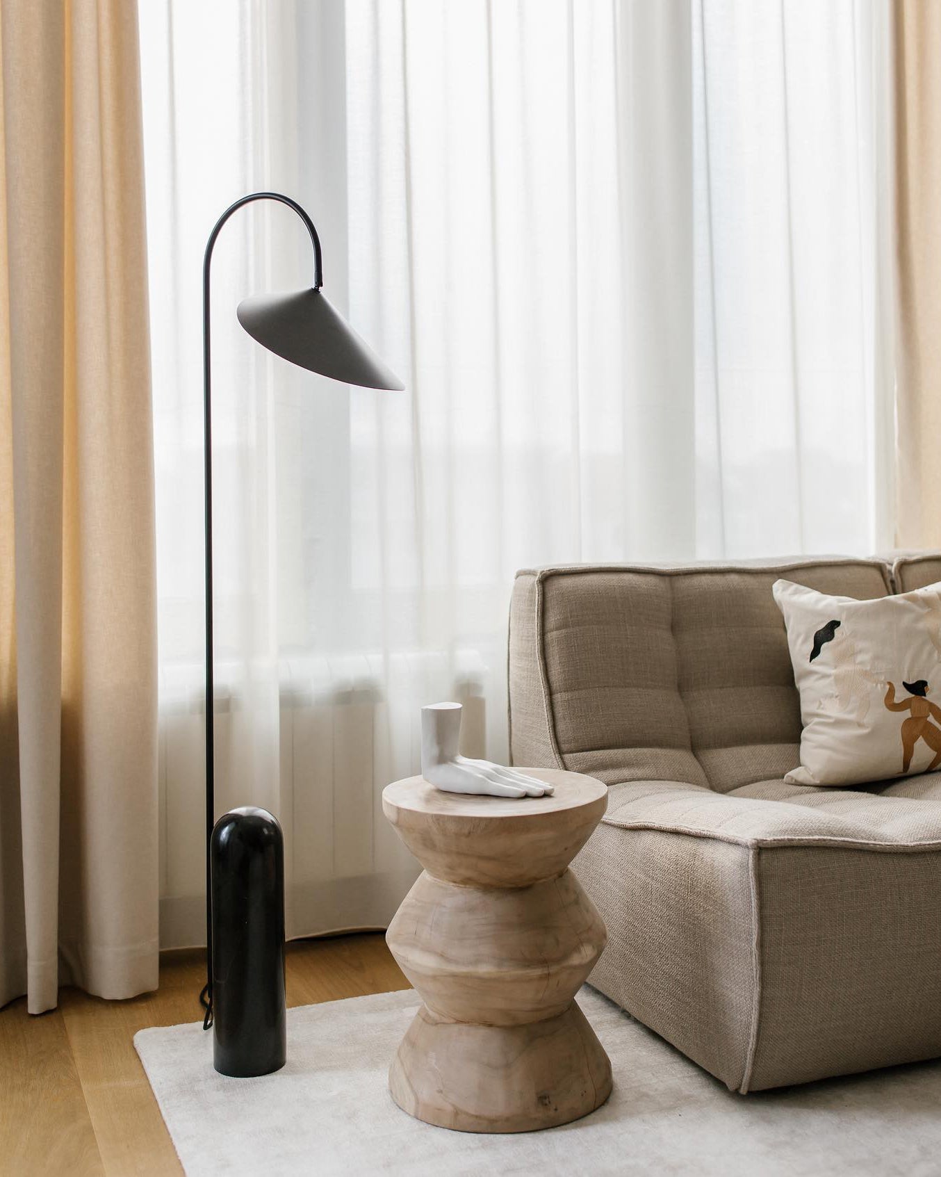 Sageeka Minimalist Floor Lamp