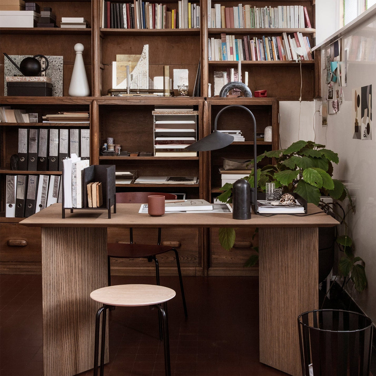 Axivale Minimalist Table Lamp