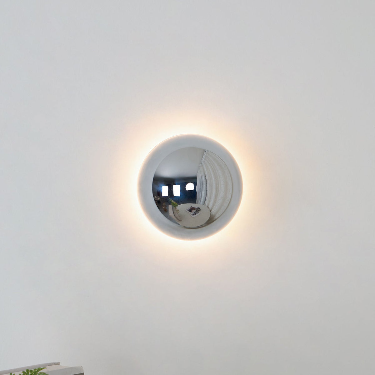 Avlen Globe Wall Light