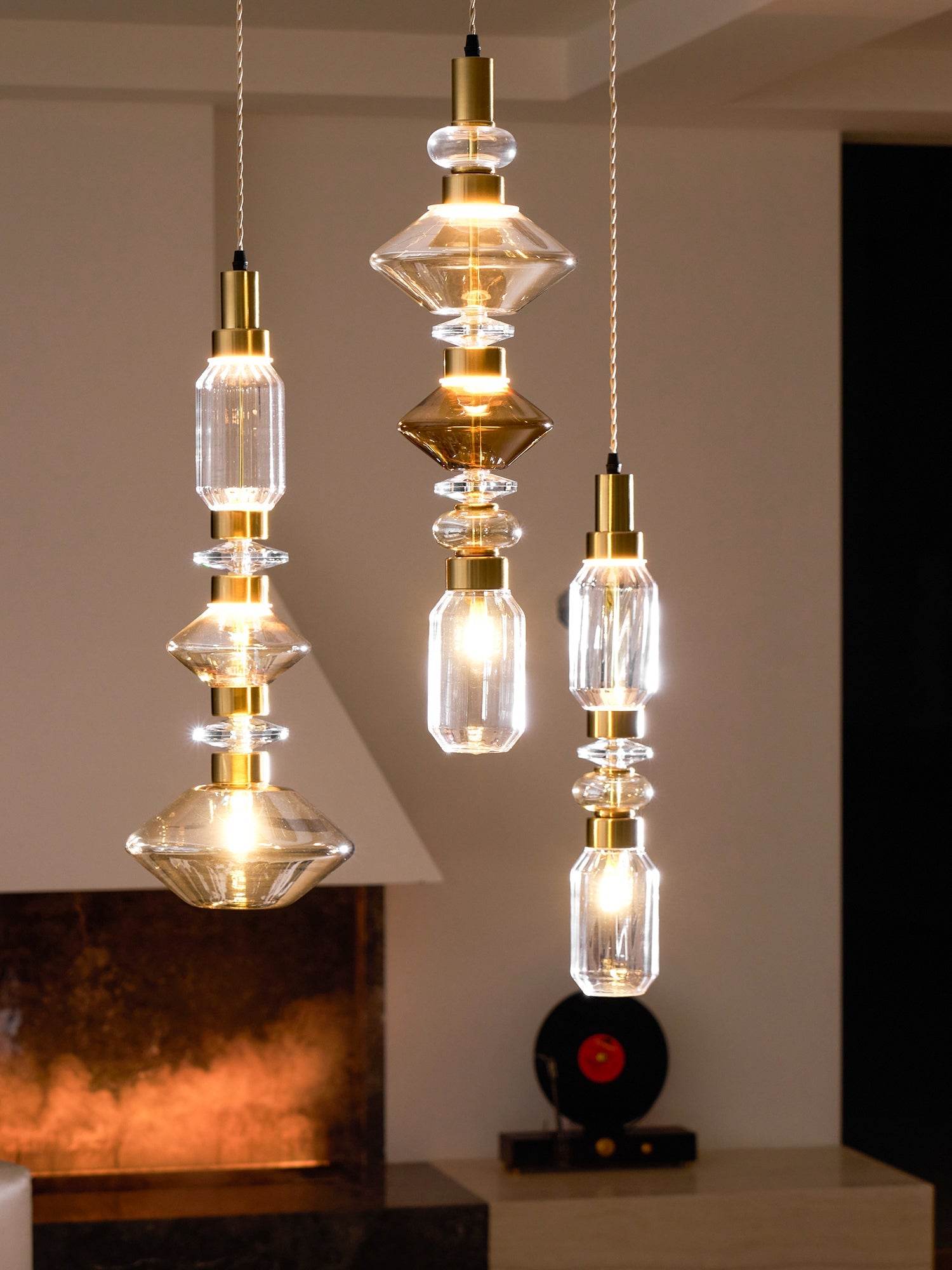 Liomium Pendant Light