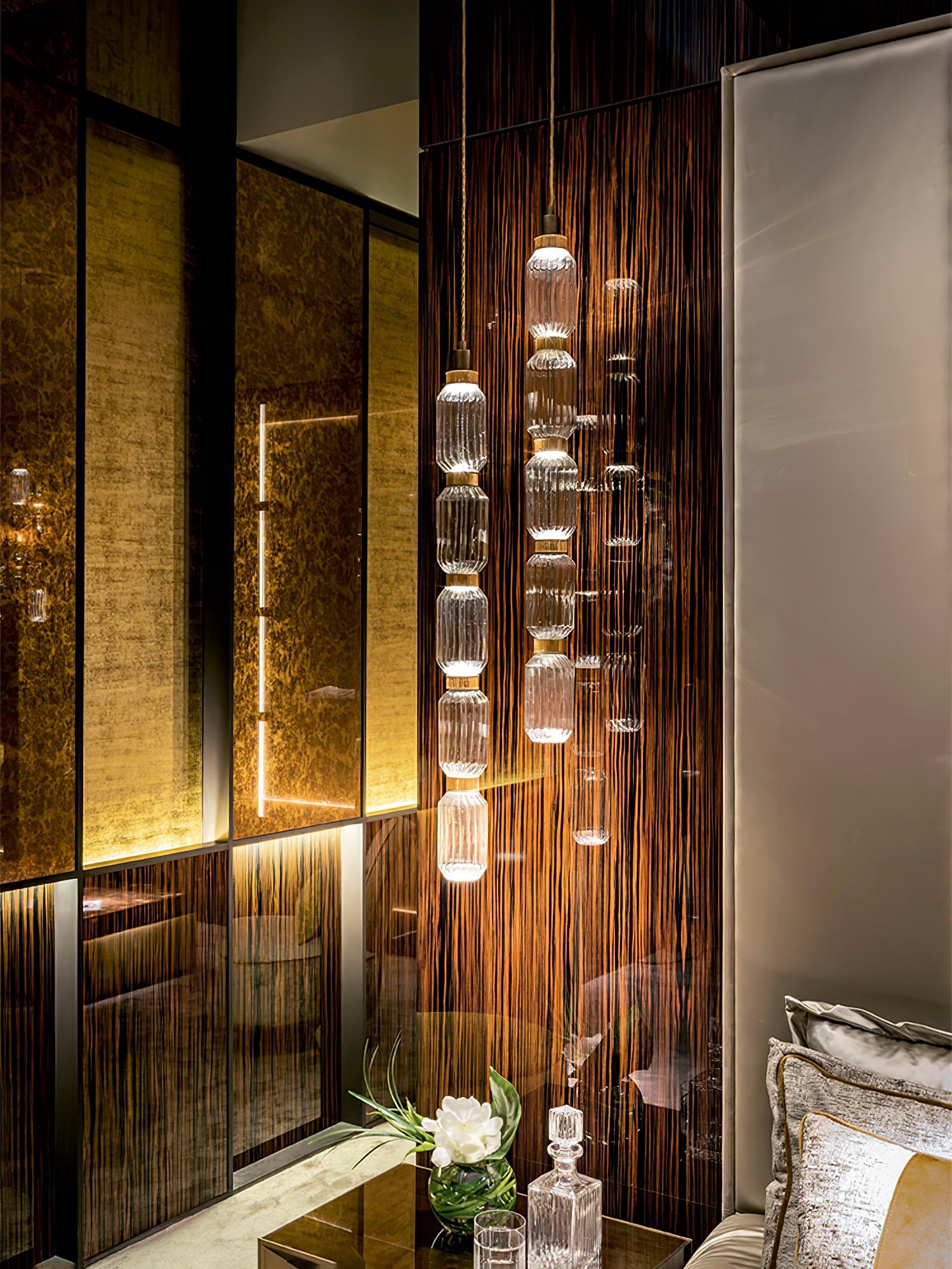 Liomium Pendant Light