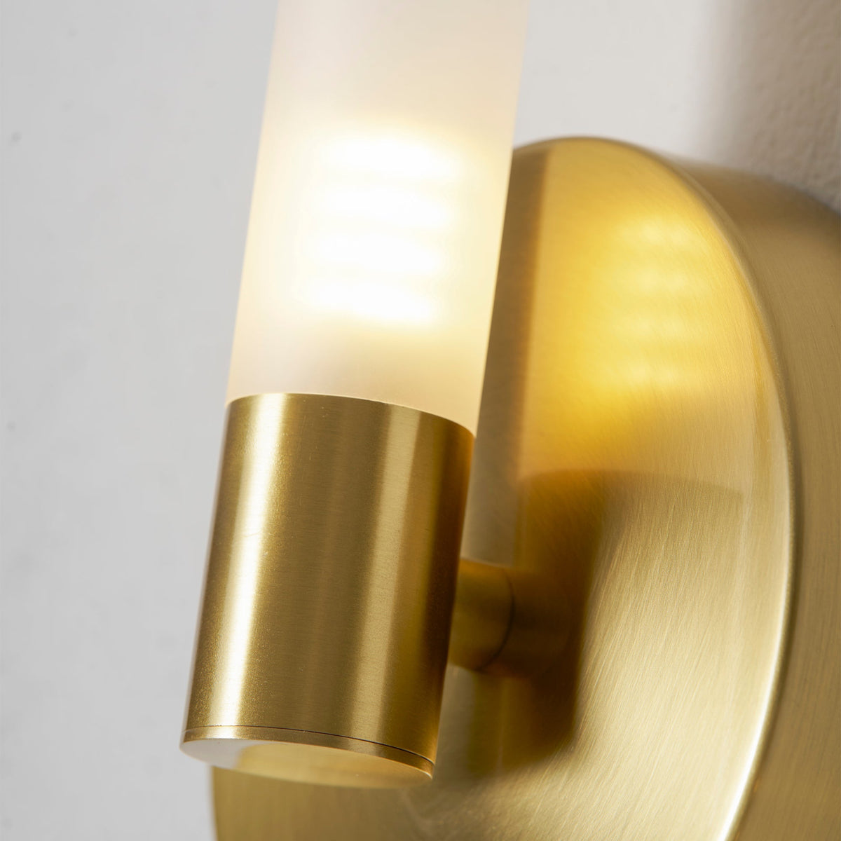 Kirocorum Modern Wall Light