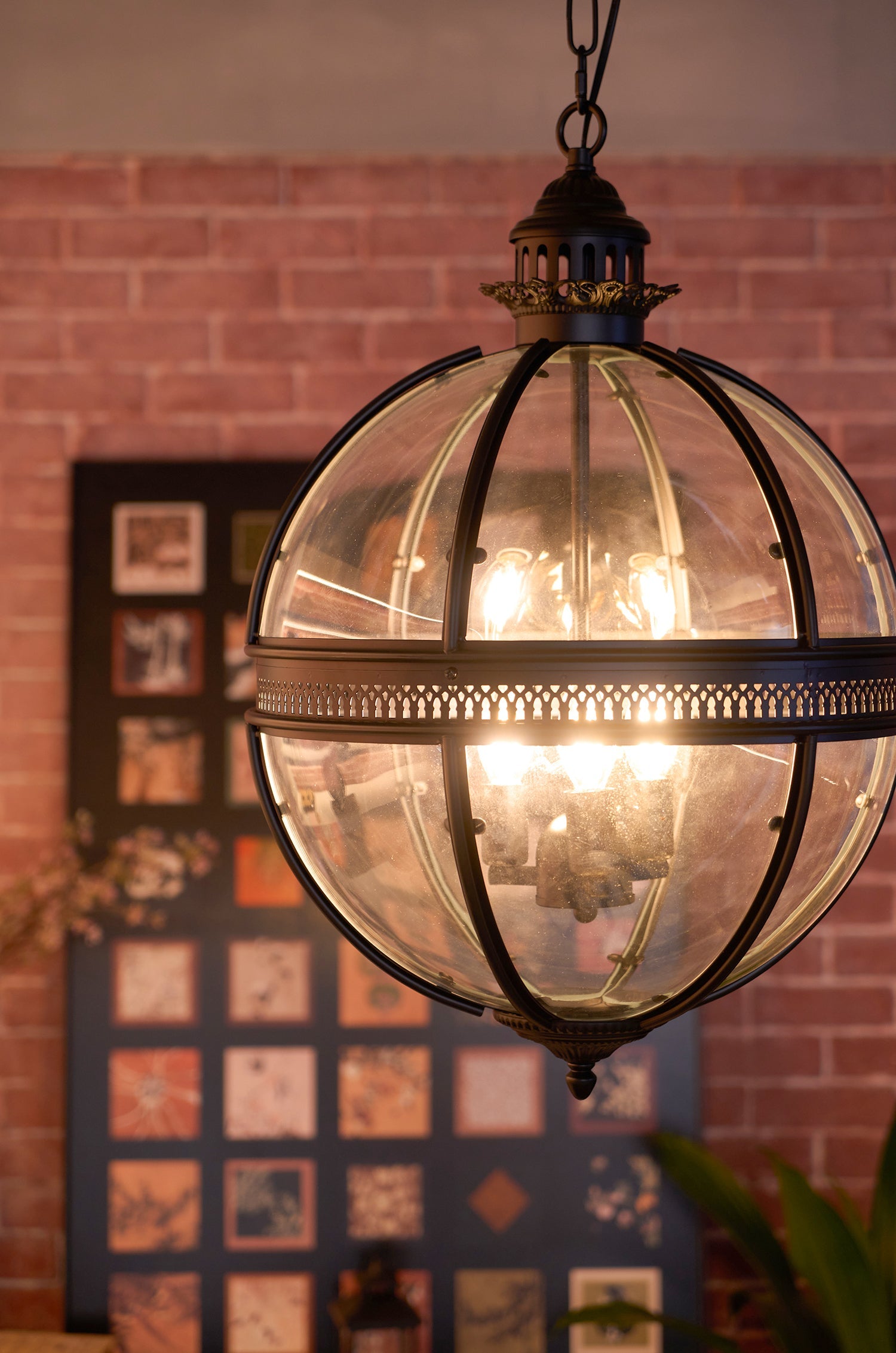 Lumonyn Pendant Light
