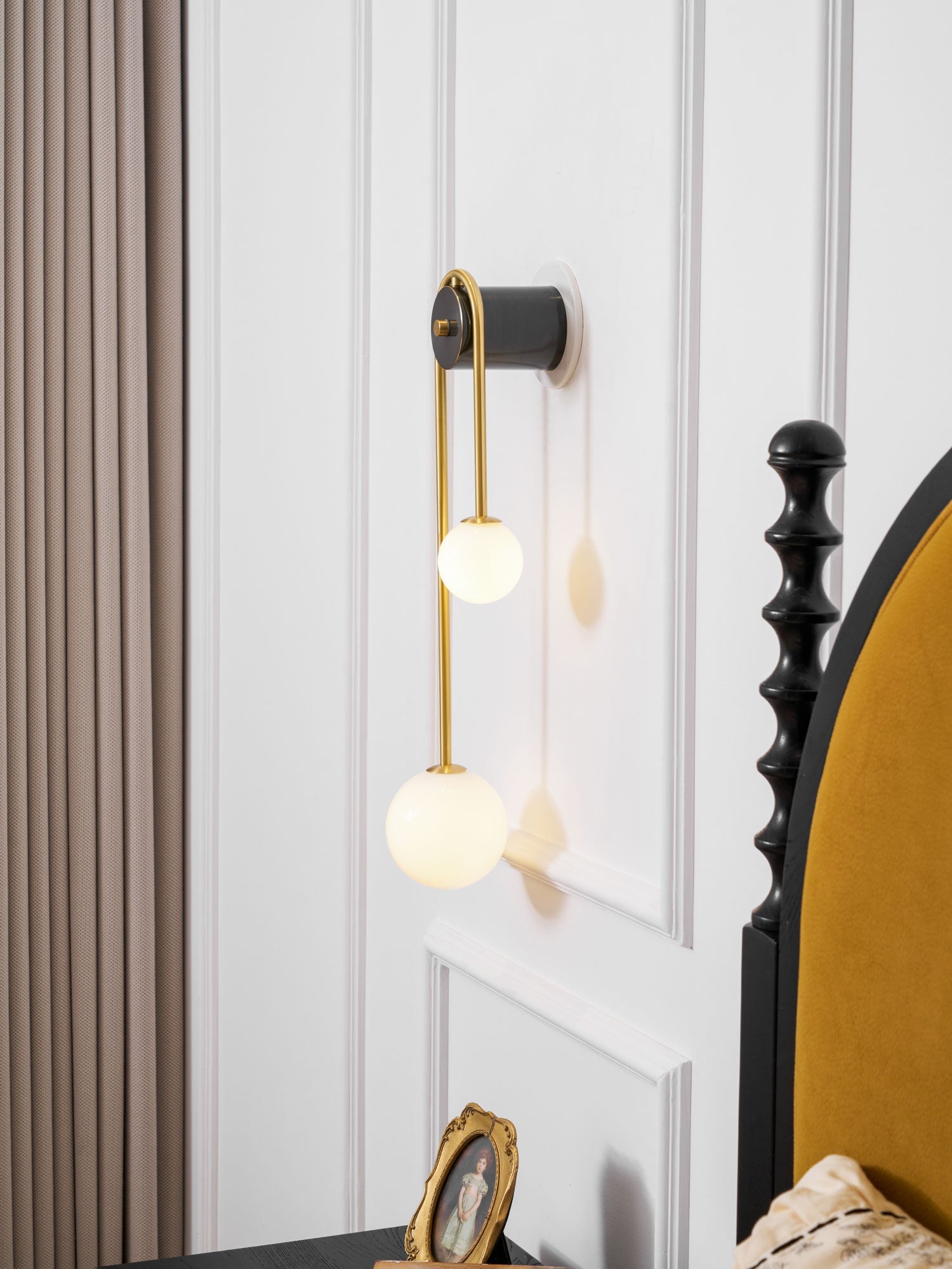 Kofaro Arc Wall Light