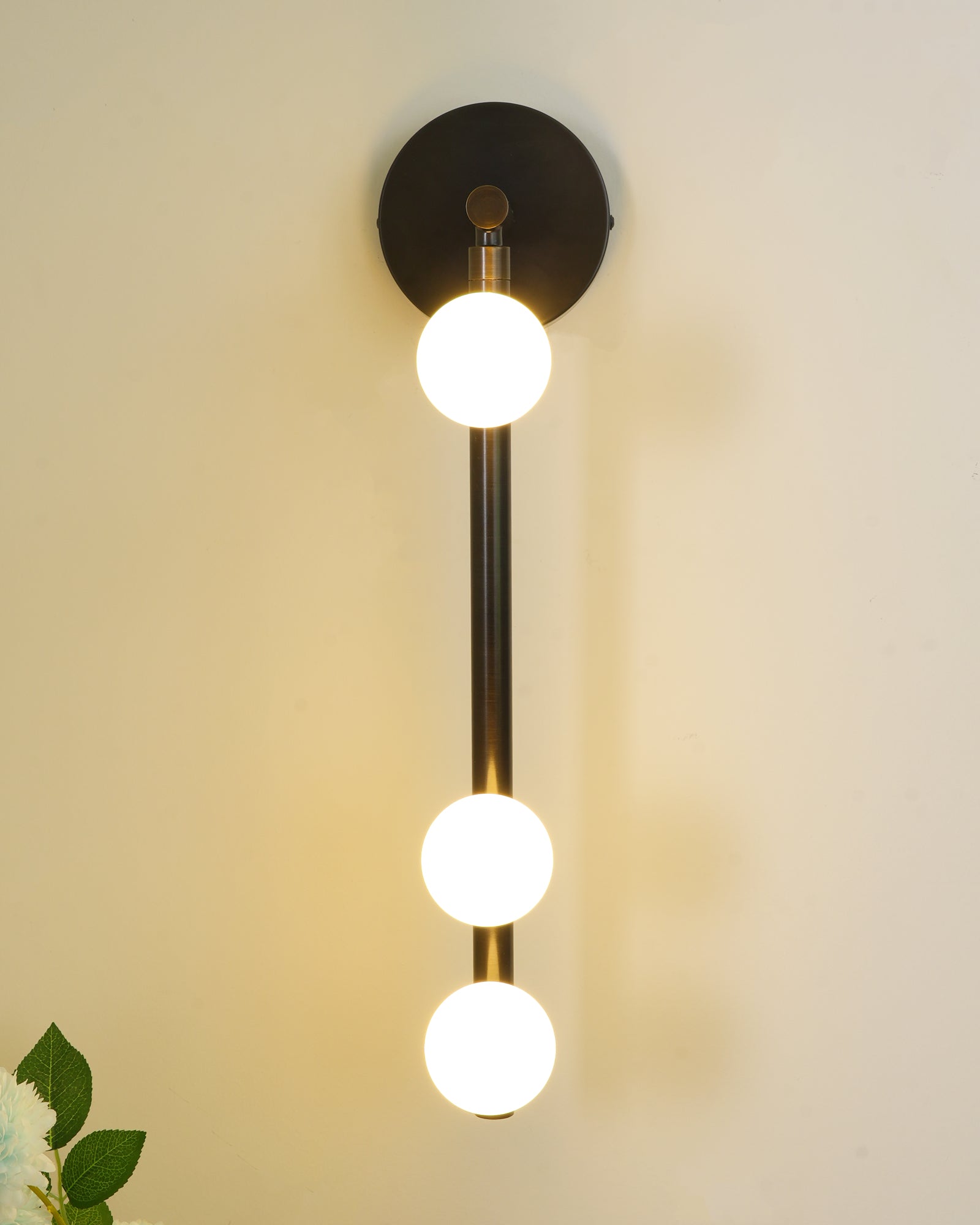 Koiafe Tube Wall Light