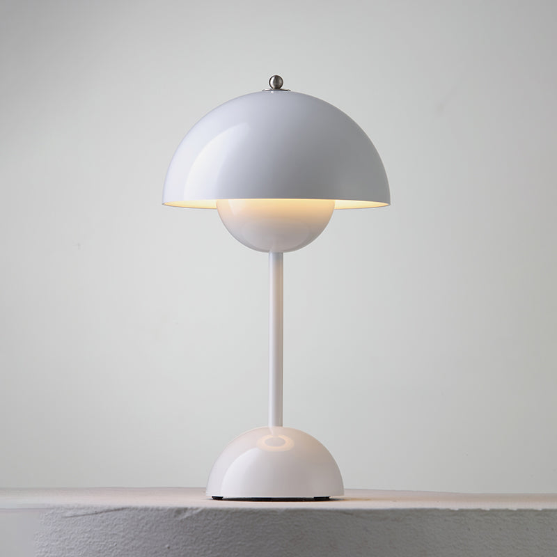 Elenva Outdoor Table Lamp