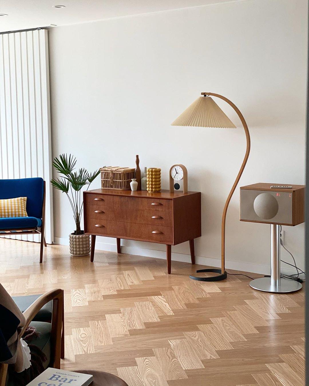 Avey Floor Lamp