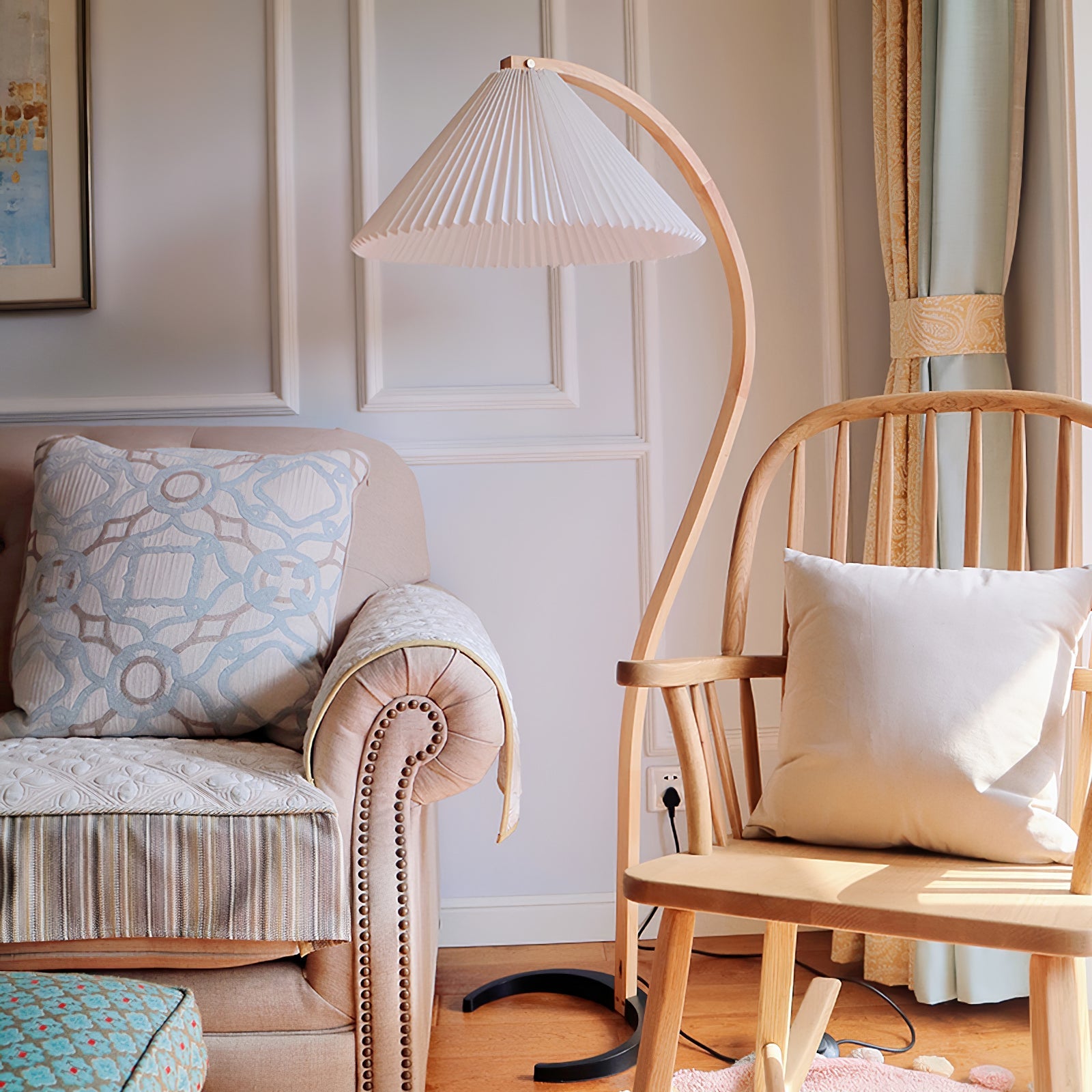 Avey Floor Lamp