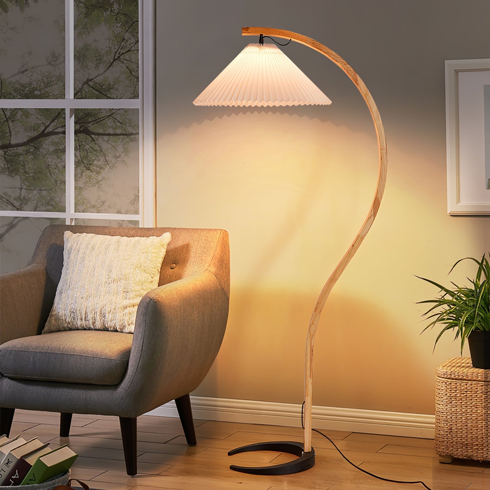 Avey Floor Lamp