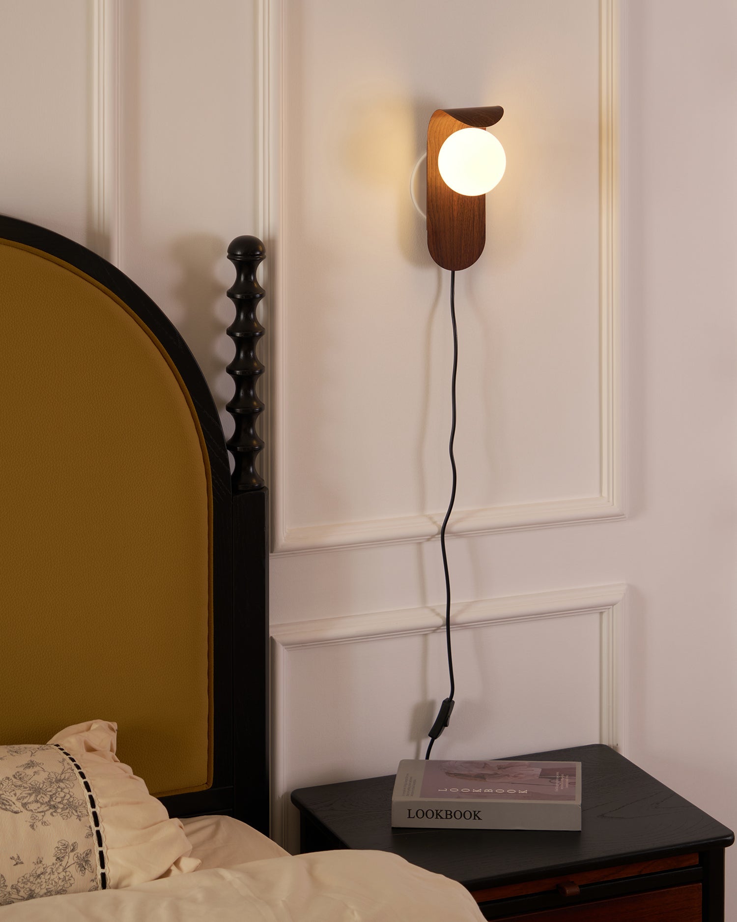 Axes Plug In Wall Light