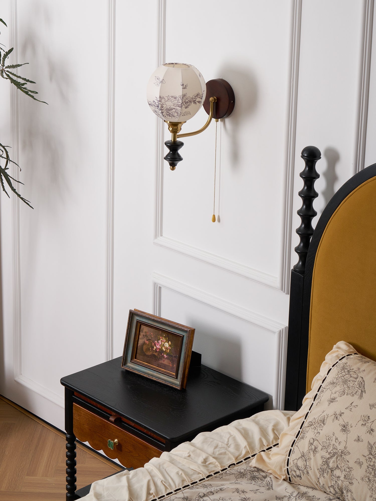 Aras Vintage Wall Light