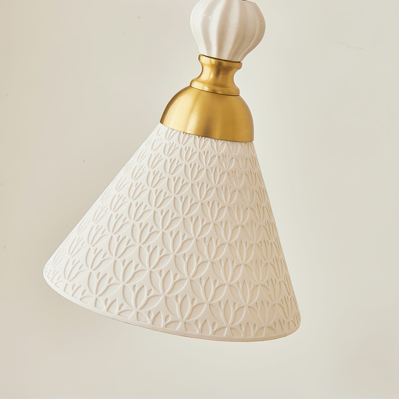 Calsonas Pendant Light