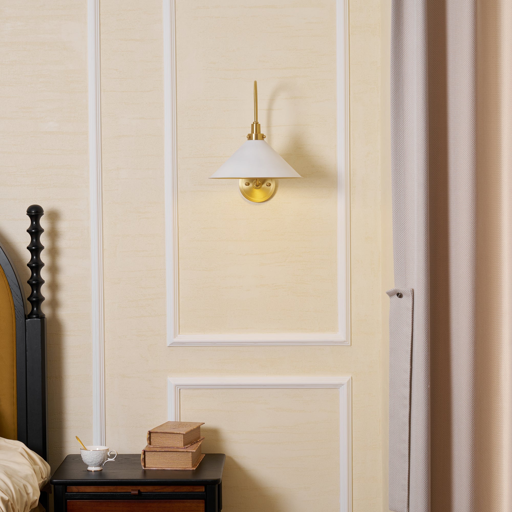 Elkuis Cone Wall Light