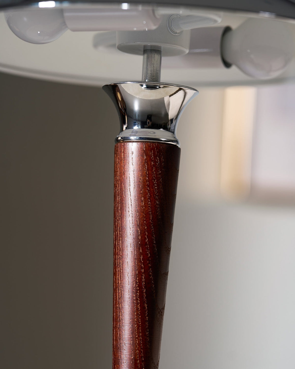 Paxnova Table Lamp