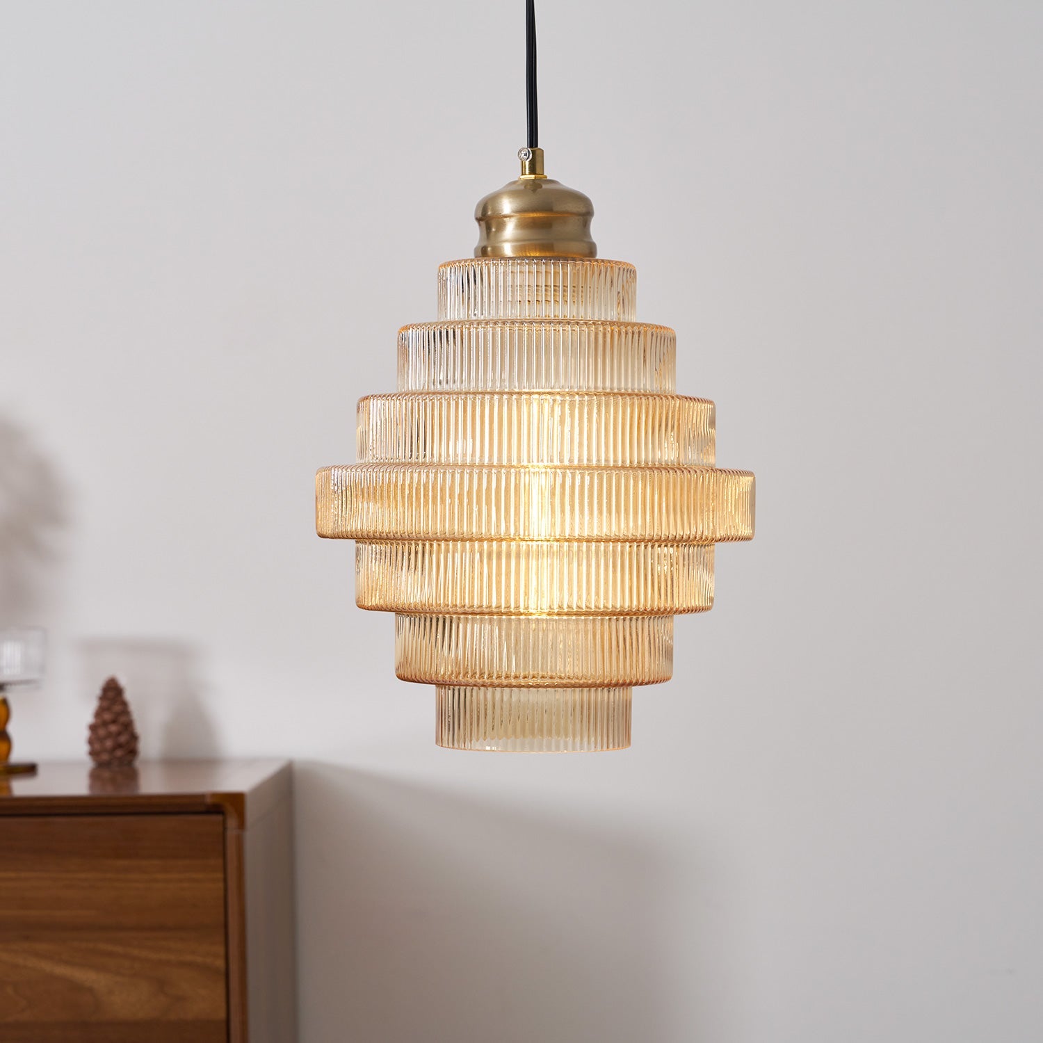 Wiolan Ribbed Pendant Light