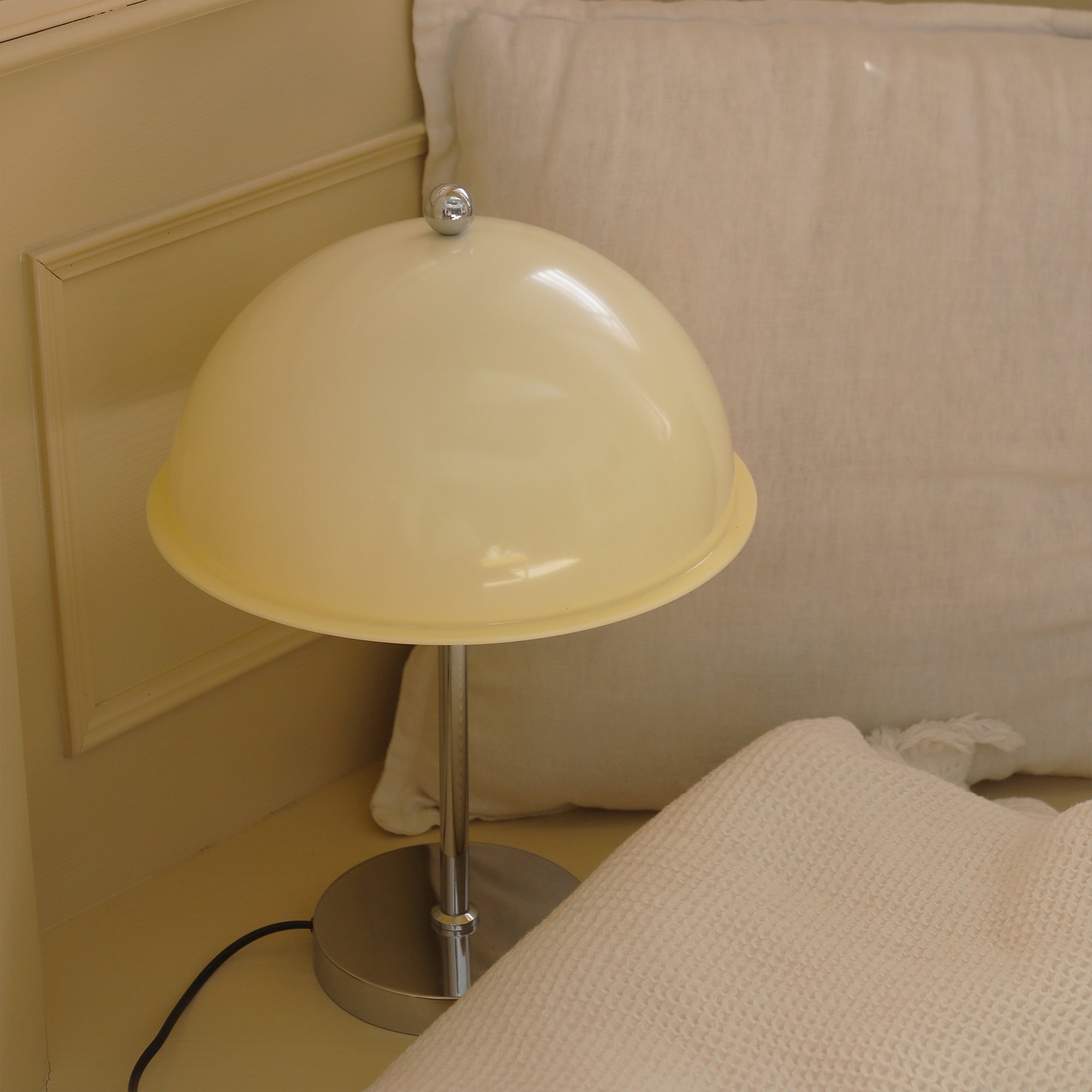 Kiroalko Table Lamp