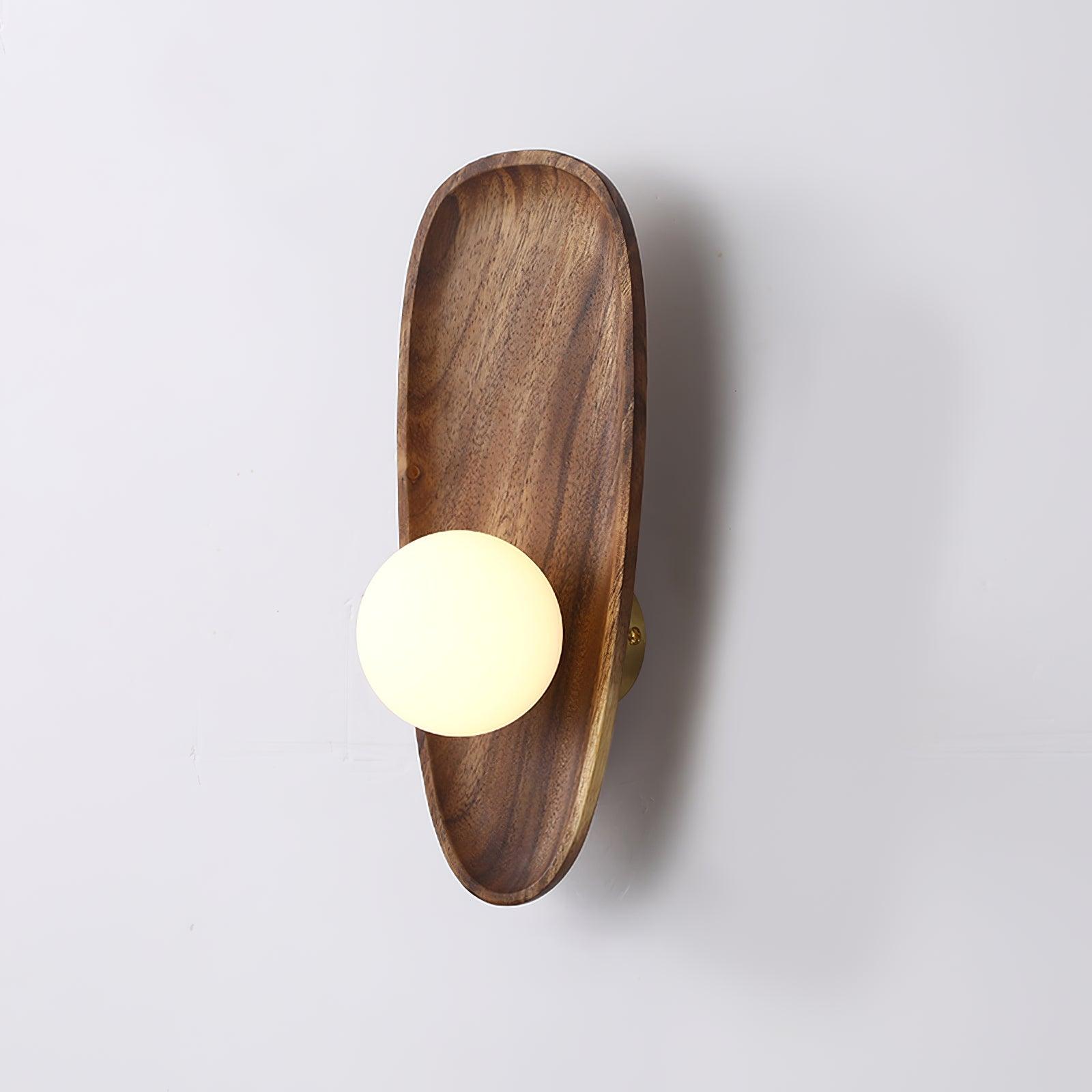 Wynaes Minimalist Wall Light