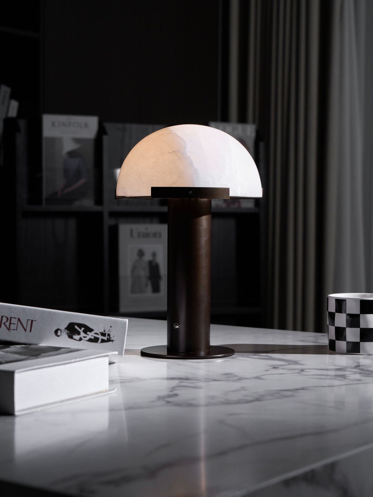 Elegance Alabaster Table Lamp – detail 4