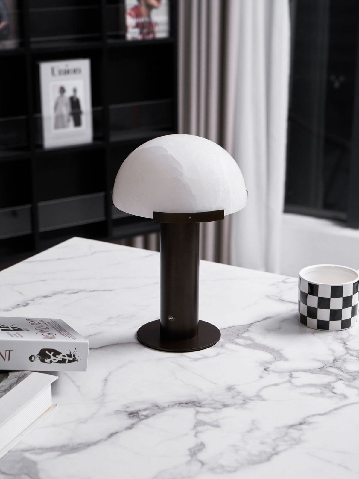 Elegance Alabaster Table Lamp - Vakkerlight