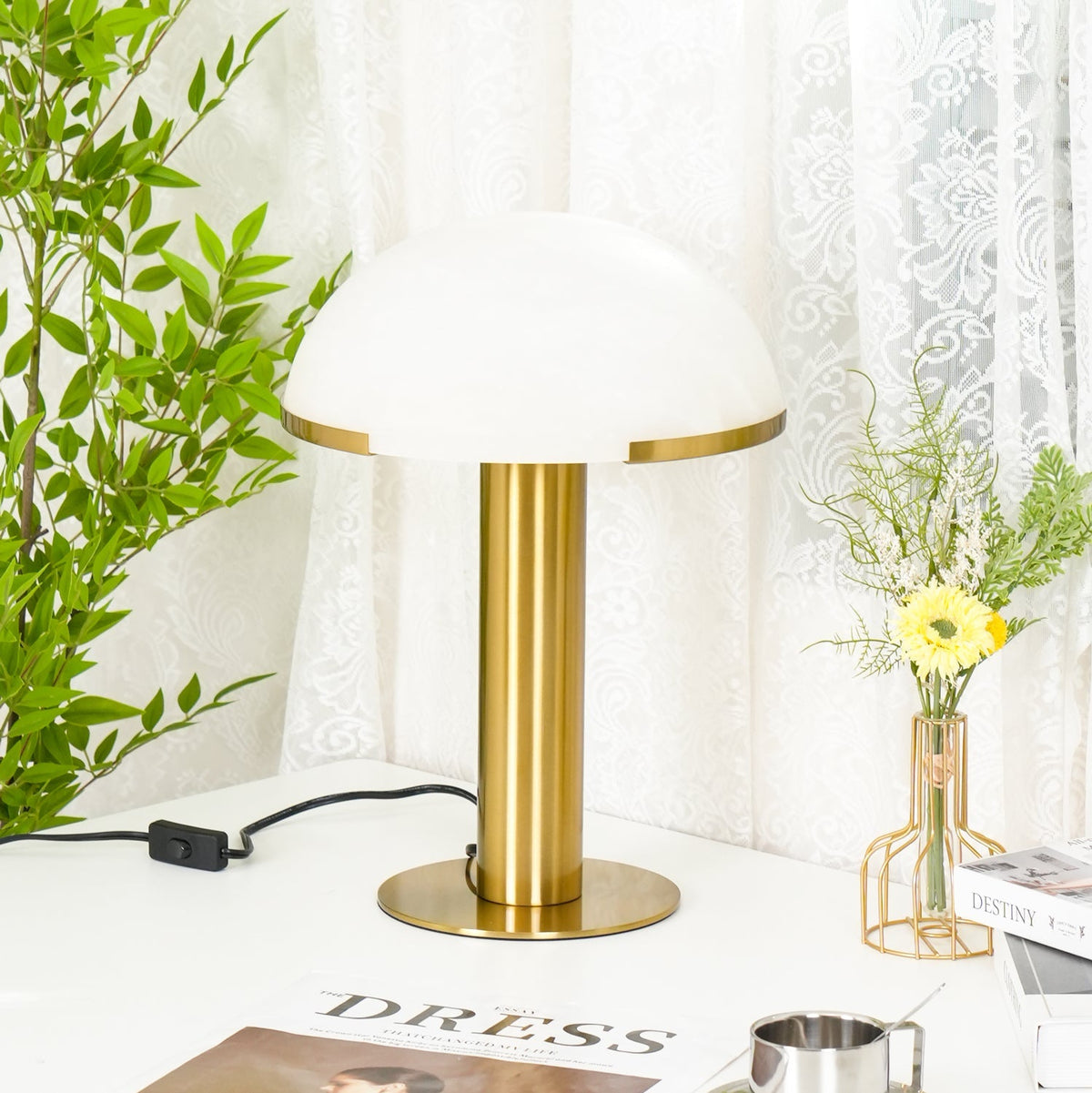Yaraleyor Minimalist Table Lamp