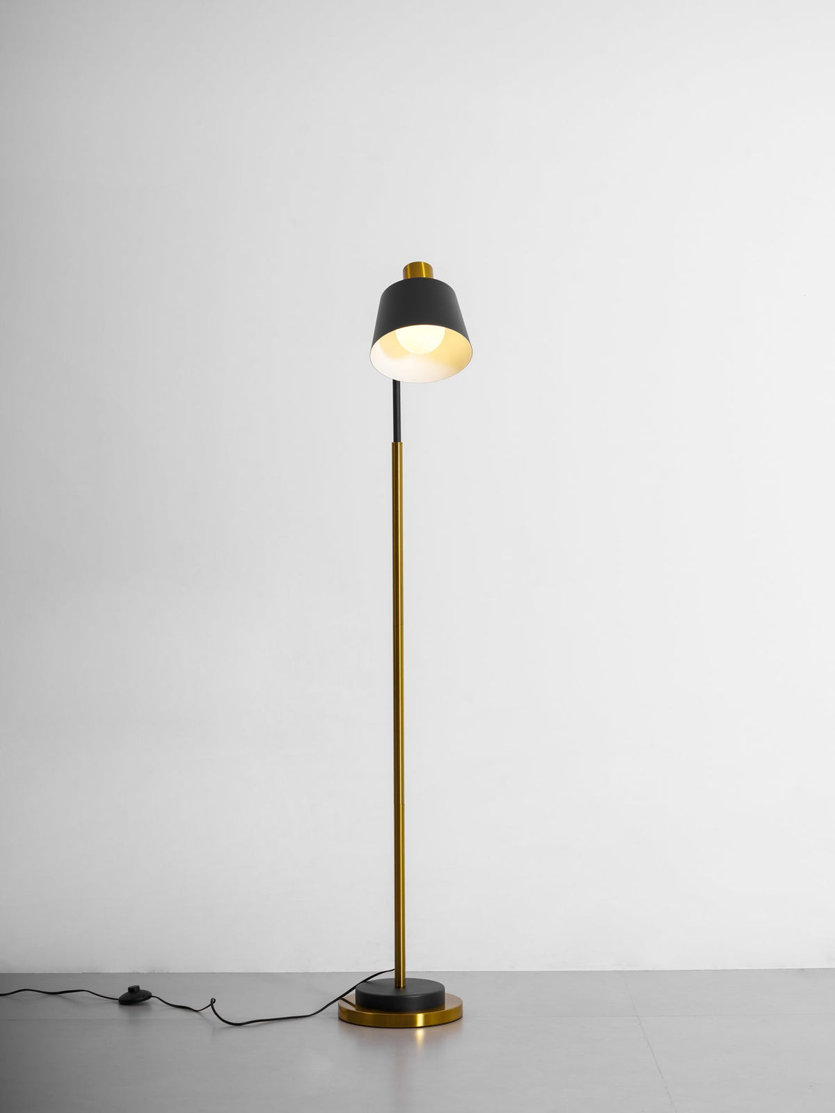 Emmental Floor Lamp – detail 34