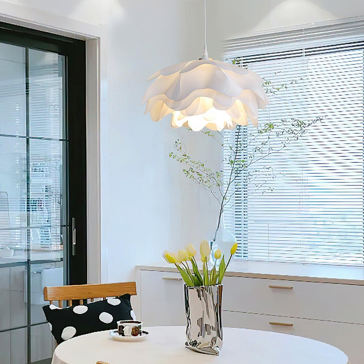 Flower Shaped White Pendant Lamp – detail 11