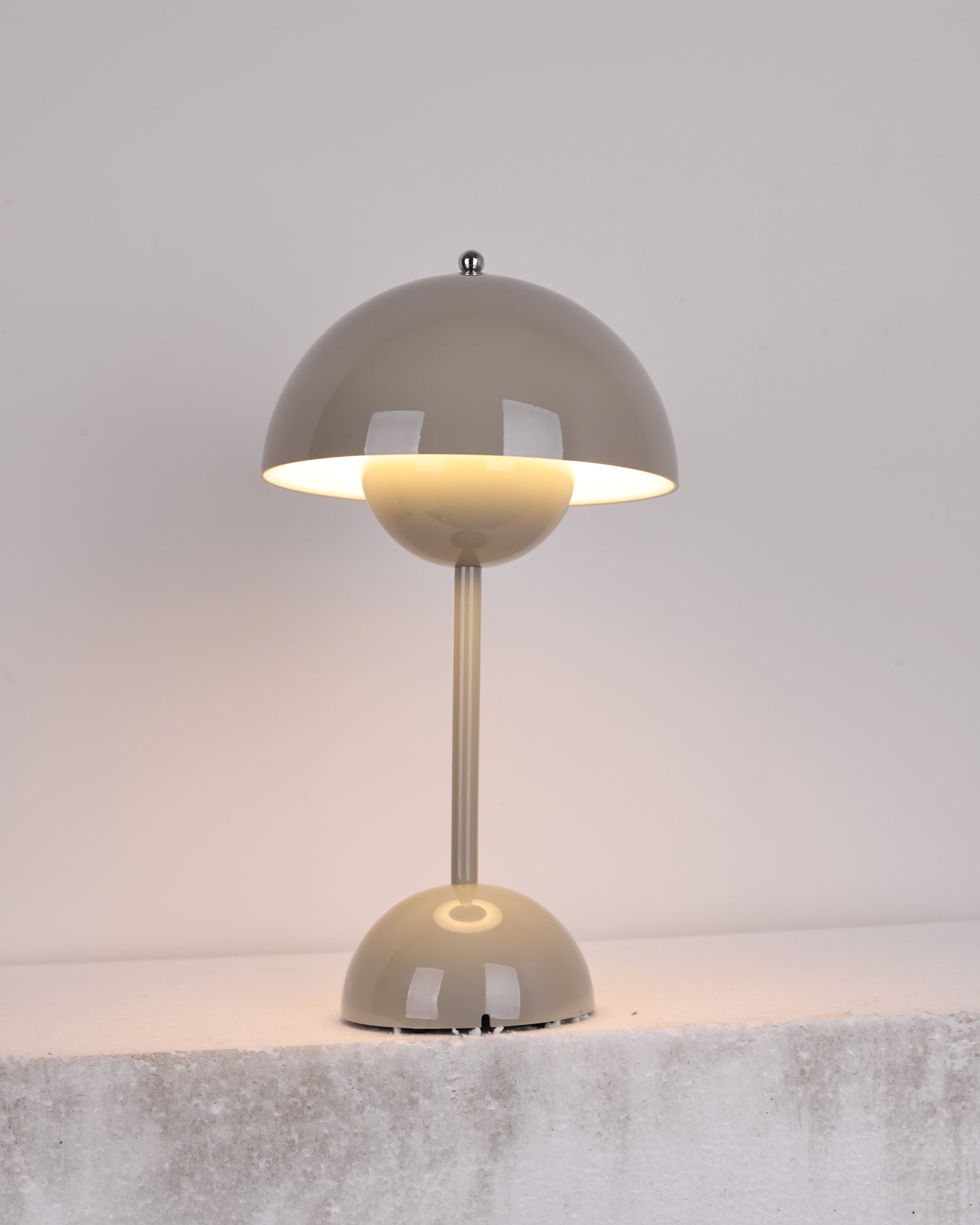Elenva Outdoor Table Lamp