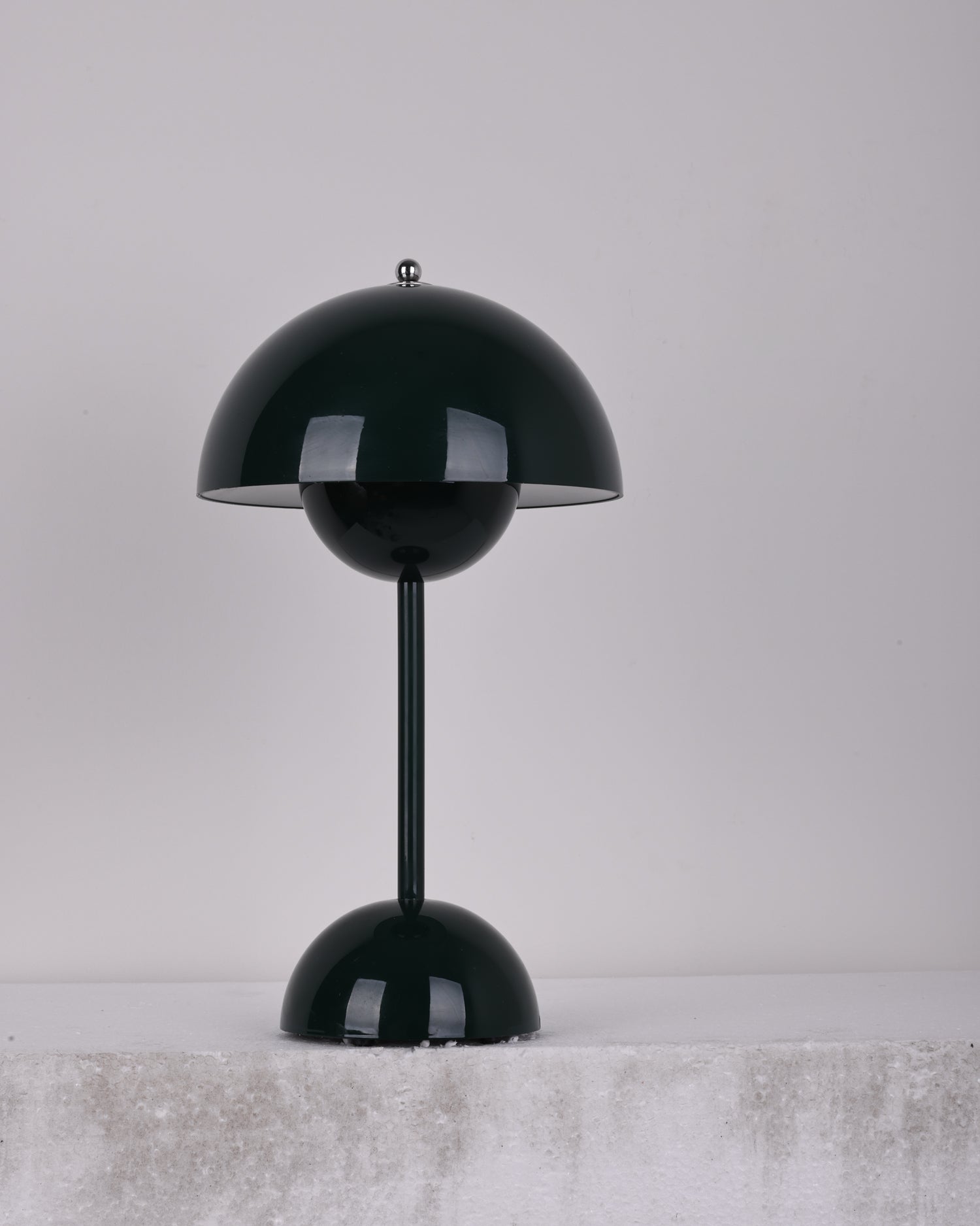 Elenva Outdoor Table Lamp