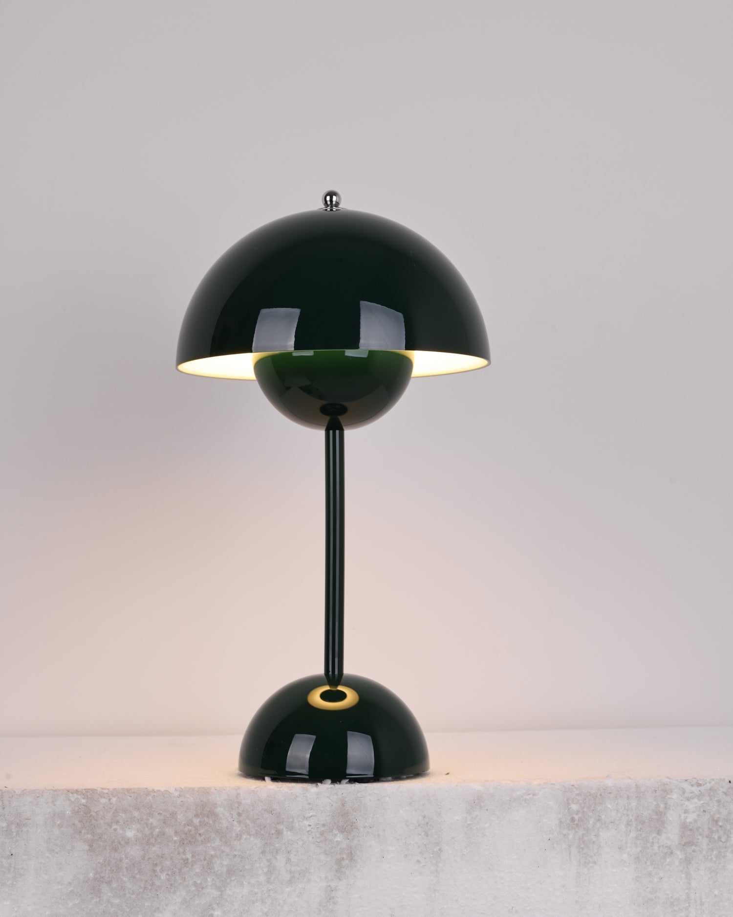 Elenva Outdoor Table Lamp