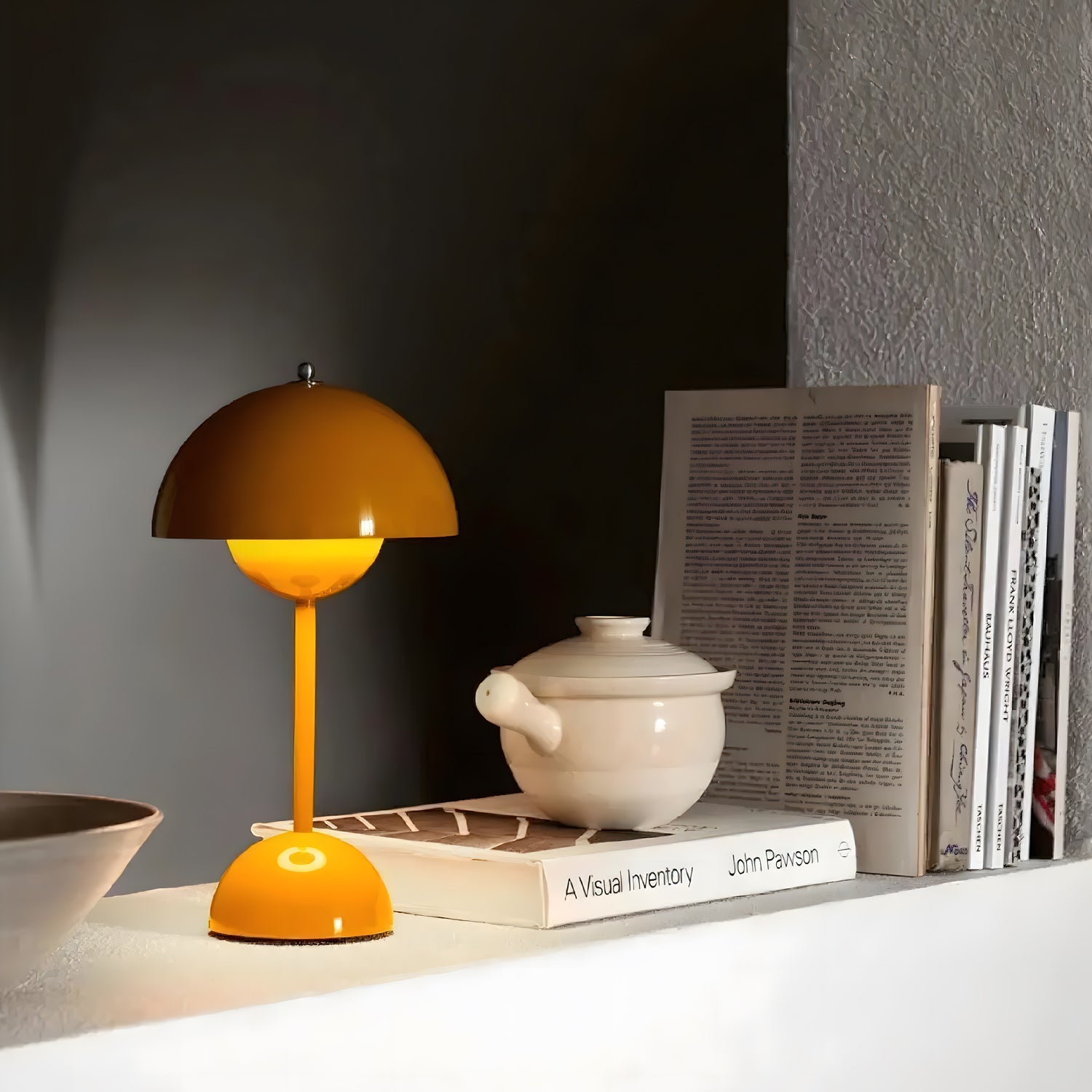 Elenva Outdoor Table Lamp