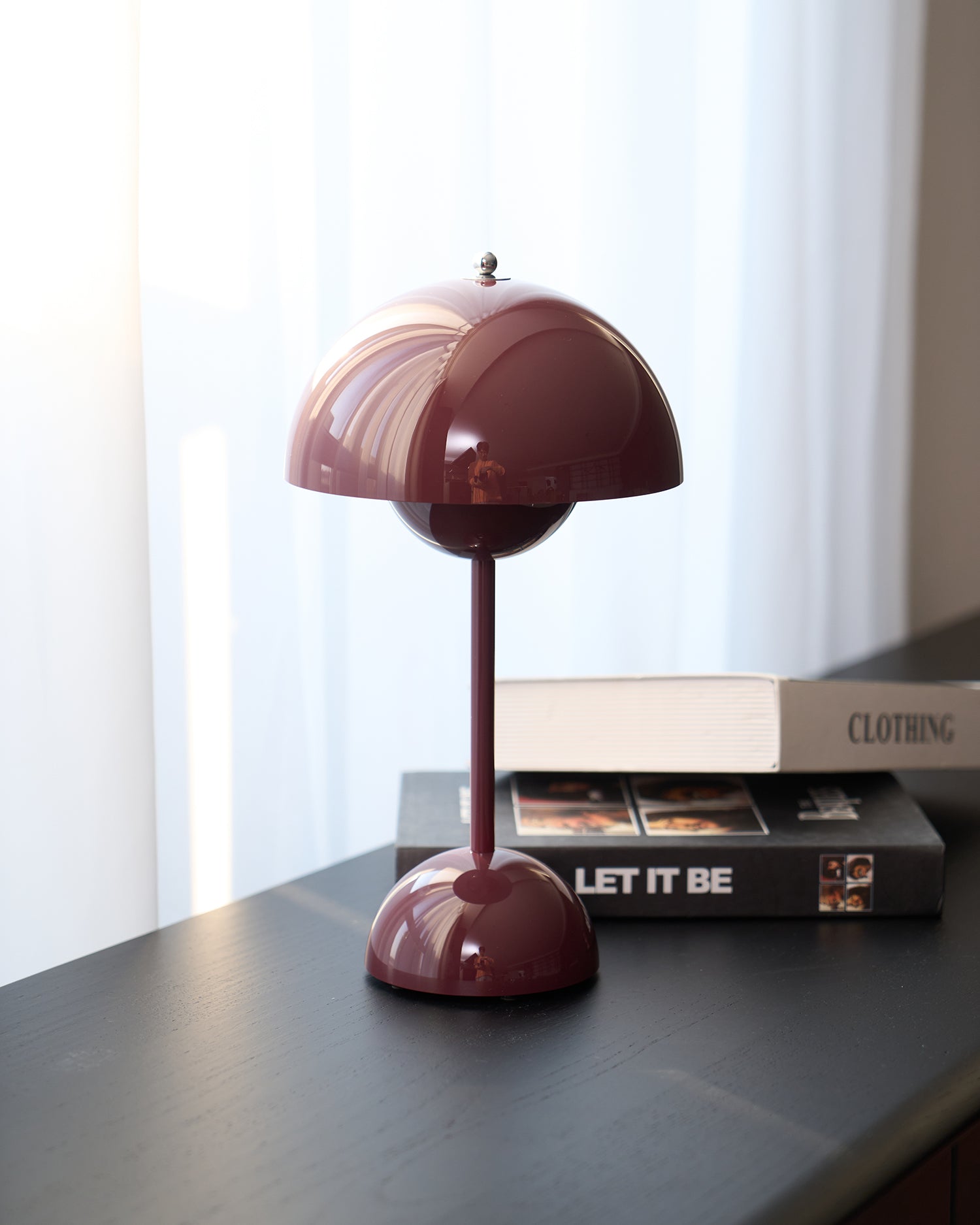 Elenva Outdoor Table Lamp