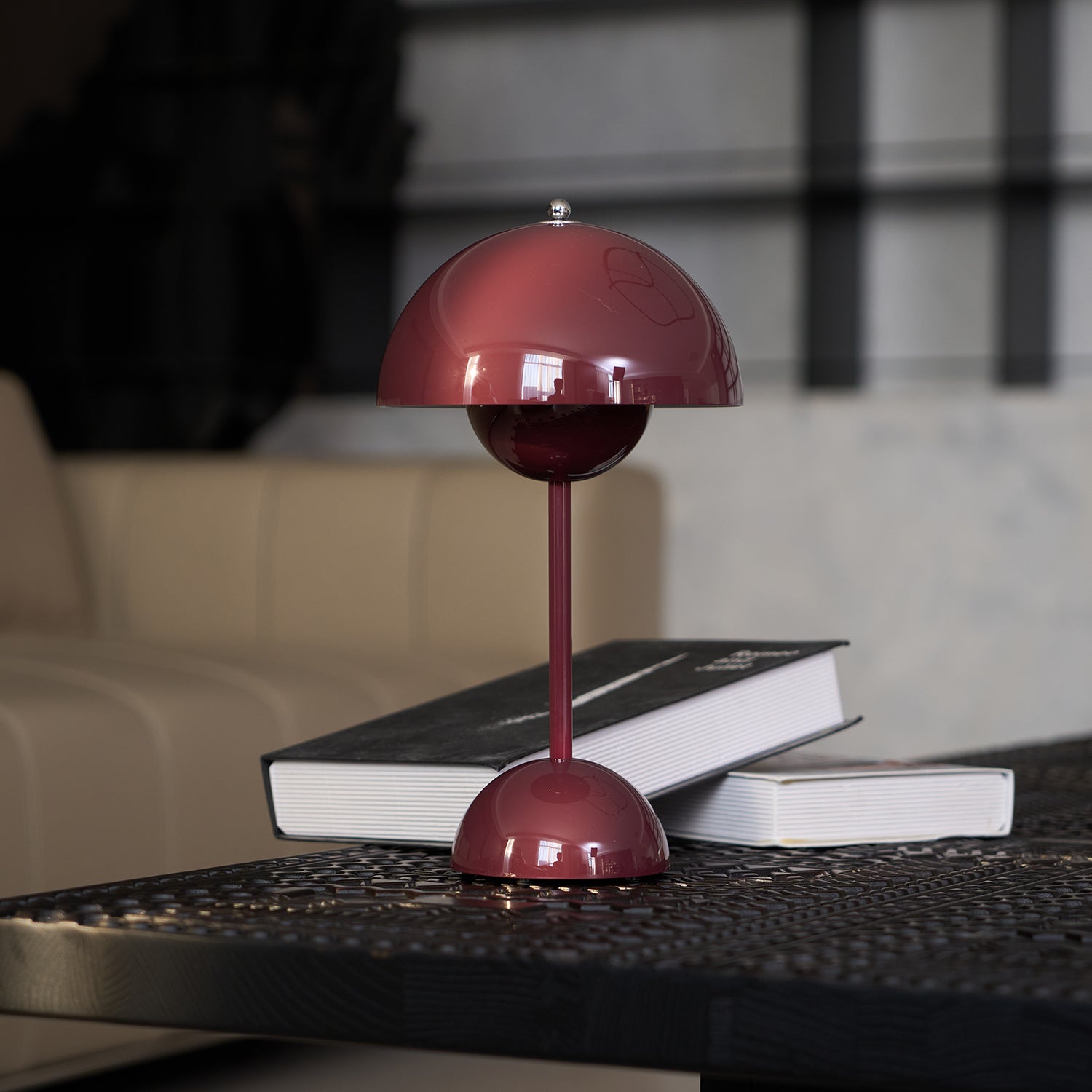 Elenva Outdoor Table Lamp