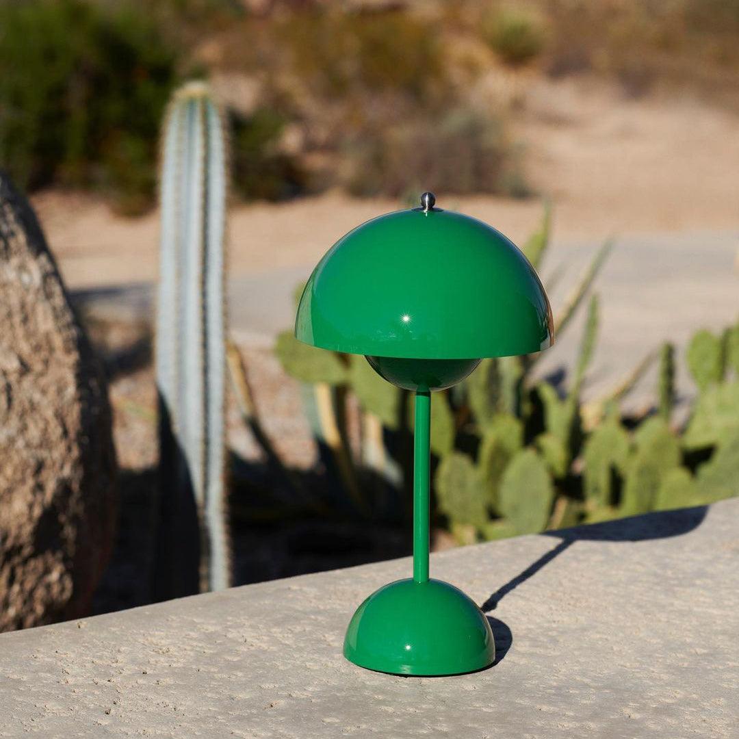 Elenva Outdoor Table Lamp