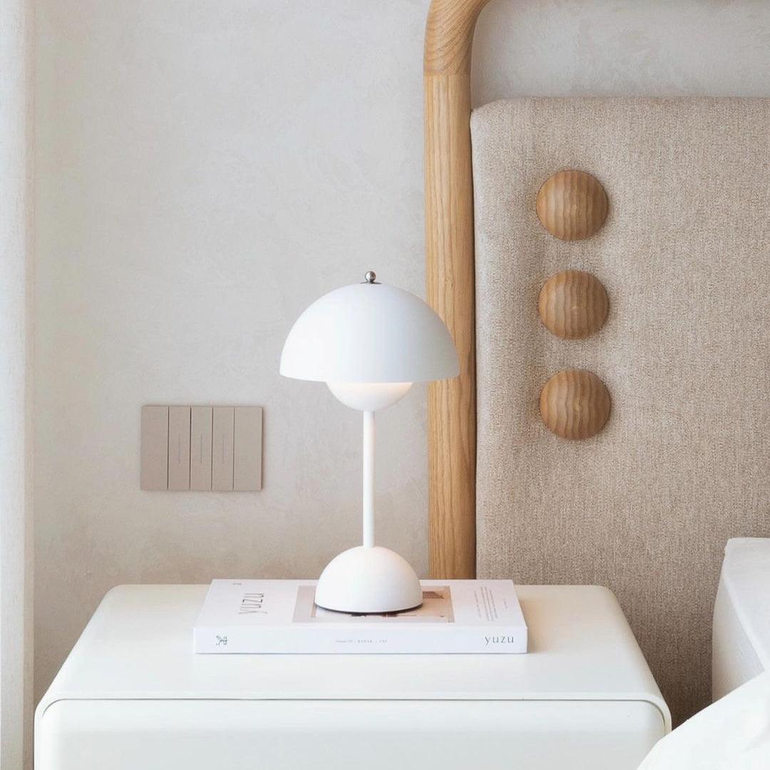 Elenva Outdoor Table Lamp