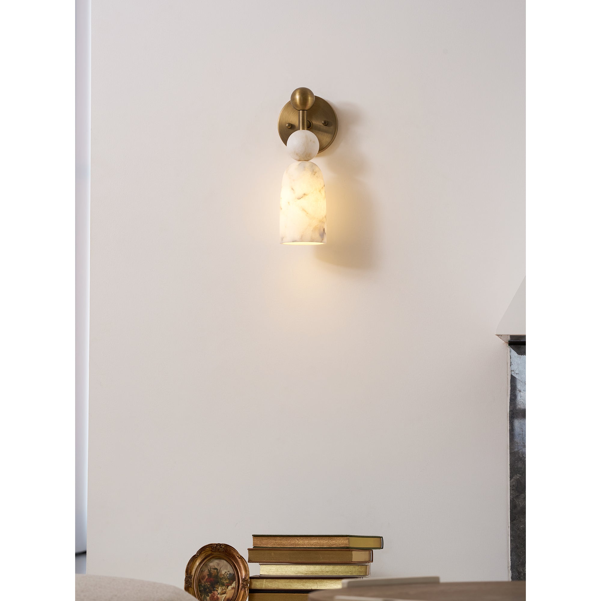 Belval Wall Light